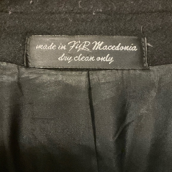 Kasper Elegant Black Cashmere Overcoat - Picture 9 of 12